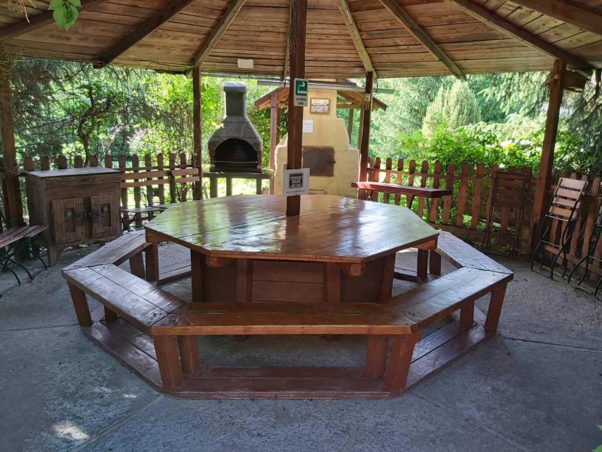 Bungalow Camping Edelweiss - Floare De Colt - Gyopar Rimetea Exteriör bild